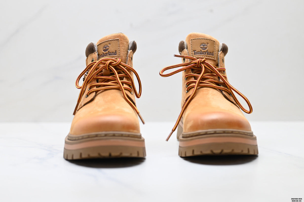Timberland Wheat Classic Chukka Boot
