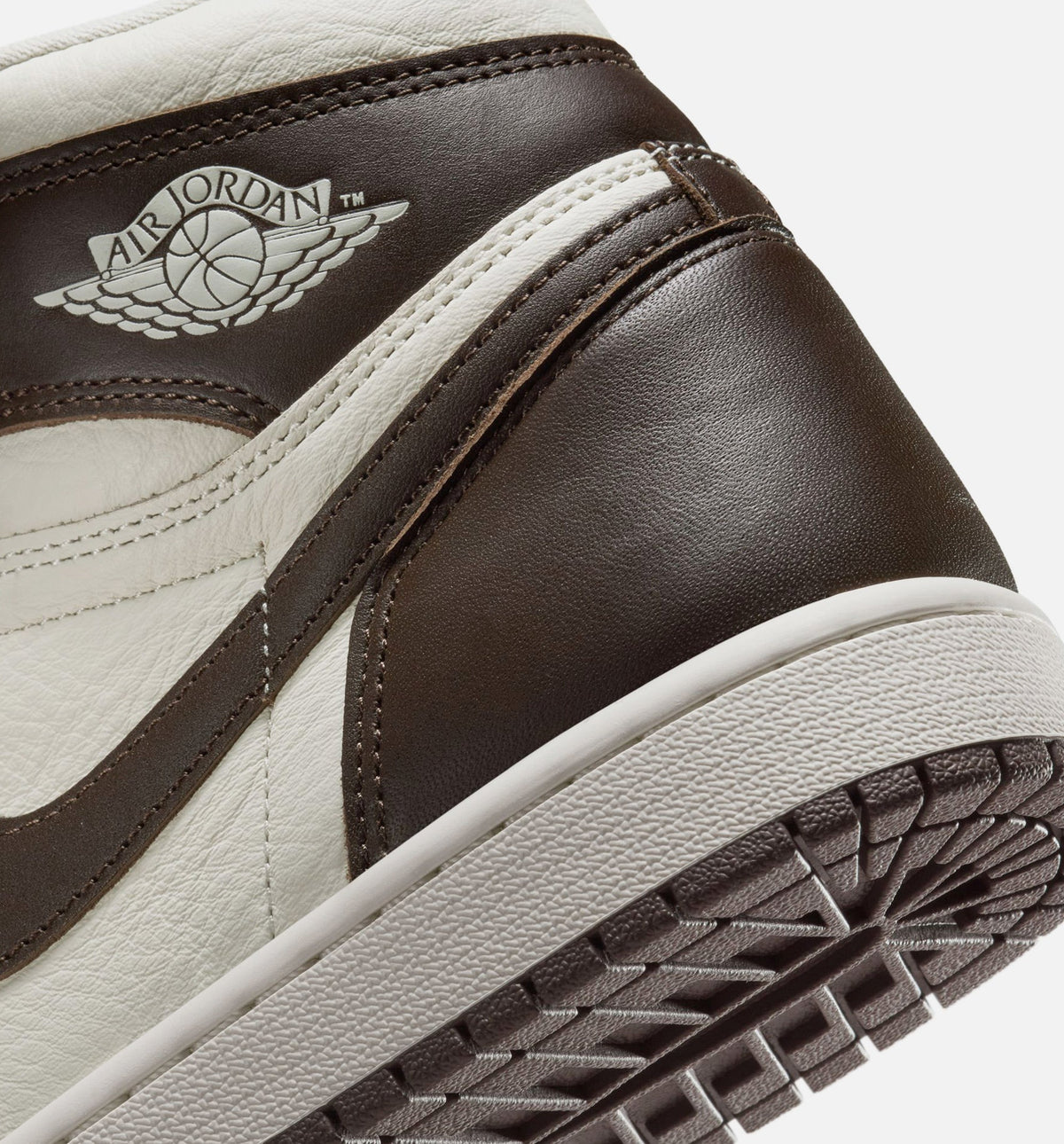 Air Jordan 1 Retro High OG Women's Sneakers - Baroque Brown