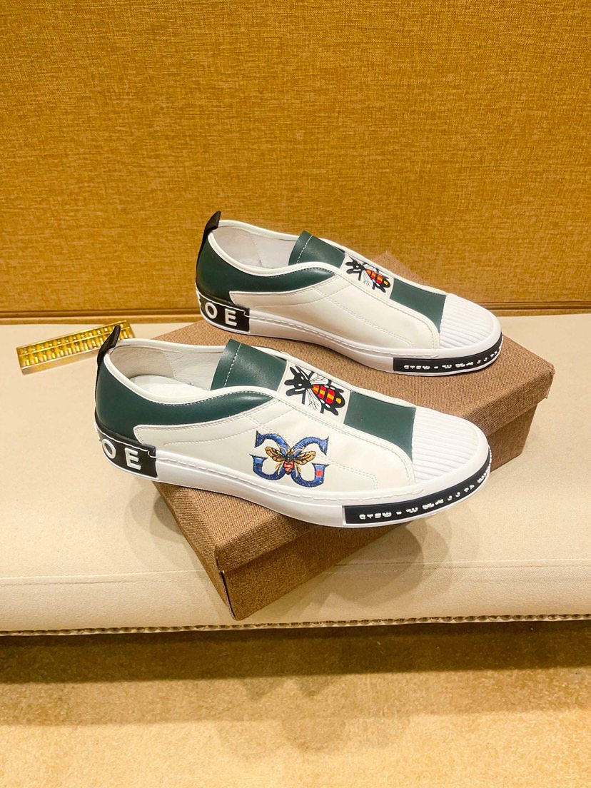 Men's White & Dark Green Embroidered Slip-On Shoes
